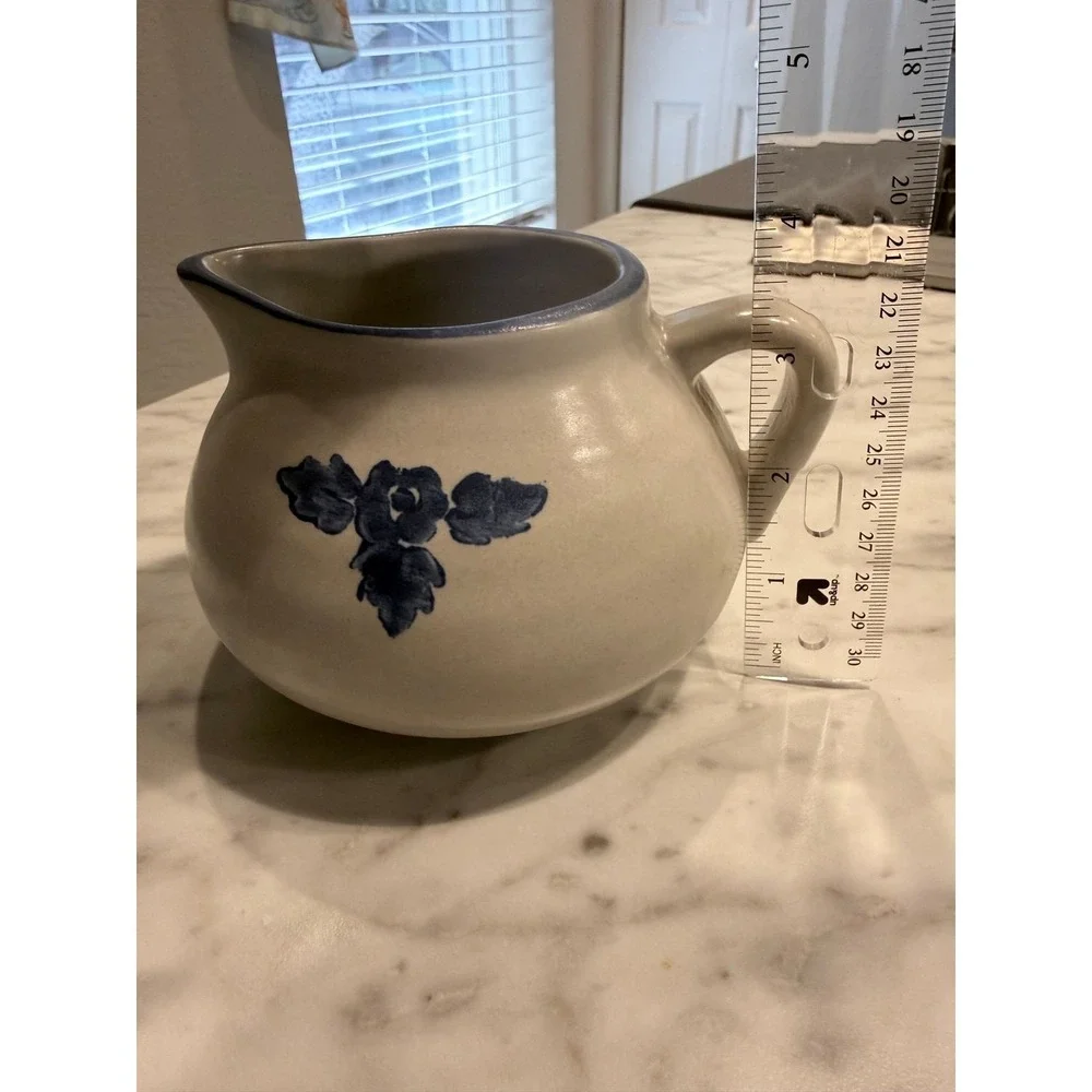 Pfaltzgraff Yorktowne Large Creamer/Gravy boat Blue Gray Stoneware USA Farmhouse